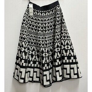DONNA KARAN women flare skirt size 6 textured polyester black and white skirt